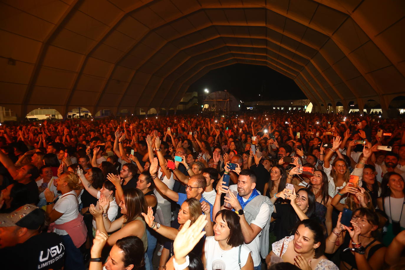 Fotos: Leiva lleva su magia a San Mateo