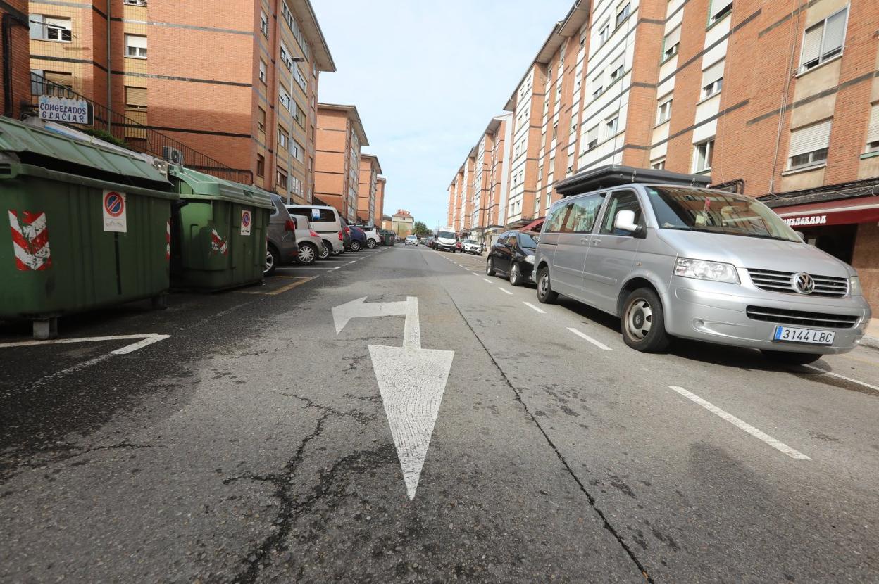 La elevada inflación duplica el coste de la obra de reurbanización de la  calle La Paz de Versalles | El Comercio: Diario de Asturias