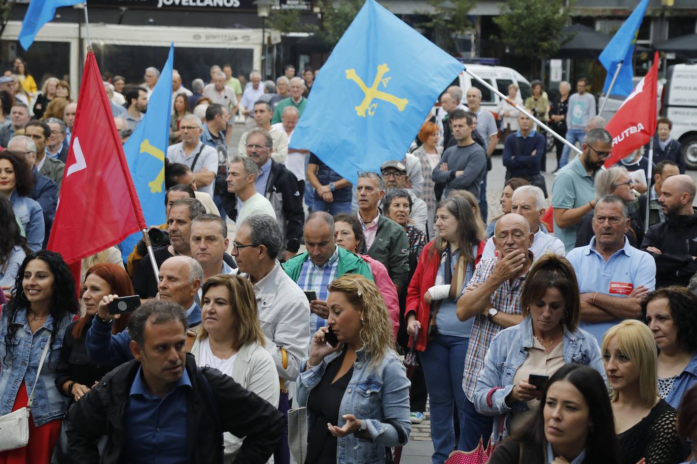 Fotos: Marcha en homenaje a los «hombres y mujeres que tuvieron coraje y valentía»