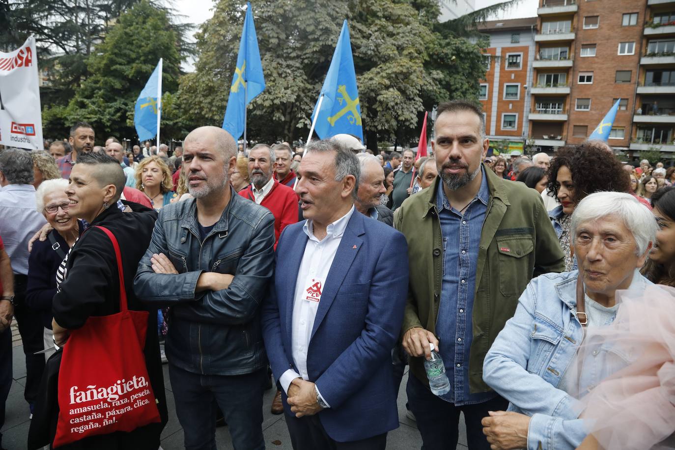 Fotos: Marcha en homenaje a los «hombres y mujeres que tuvieron coraje y valentía»