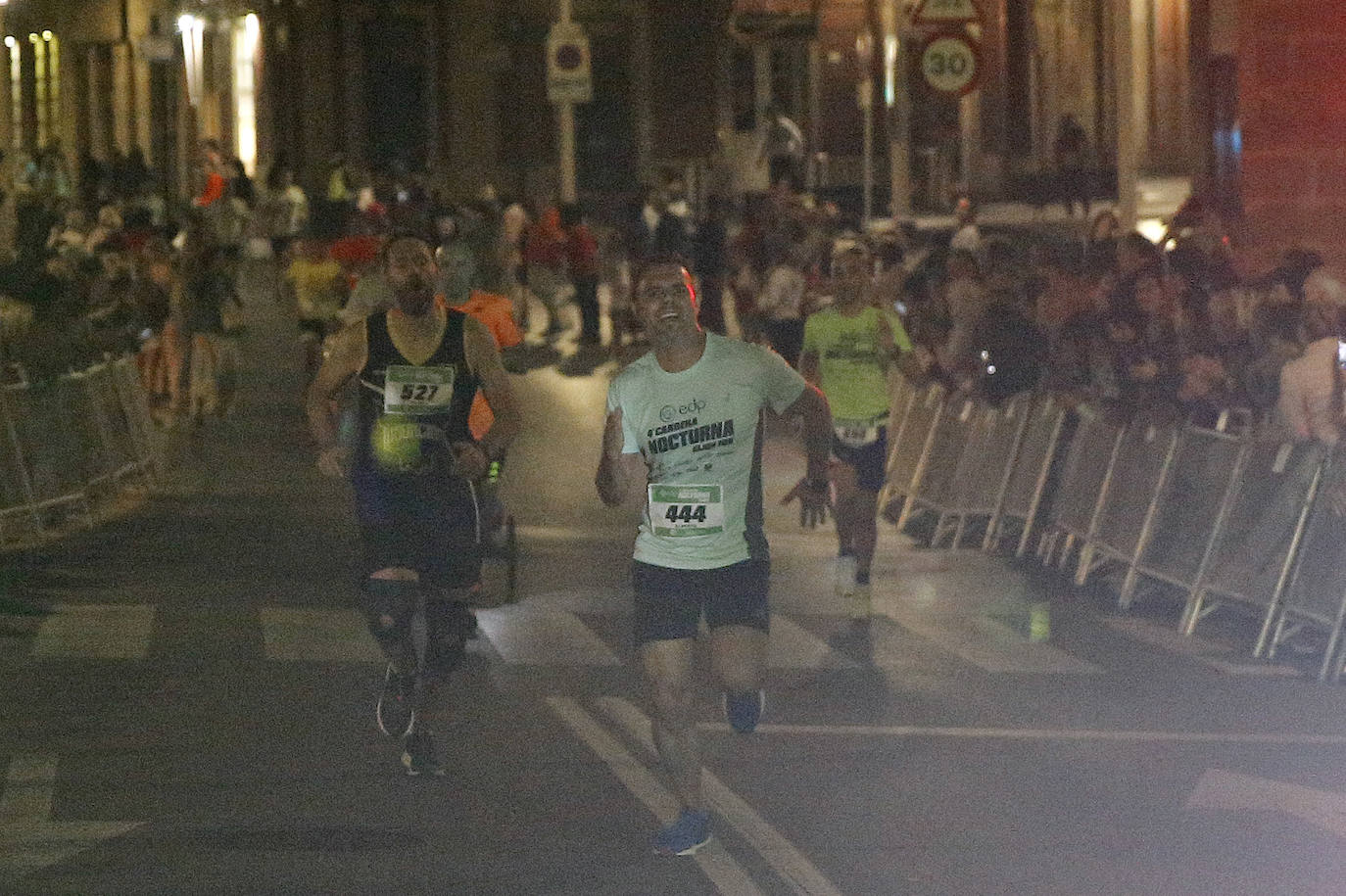 Fotos: ¿Estuviste en la EdP Carrera Nocturna Gijon 10K? ¡Búscate!