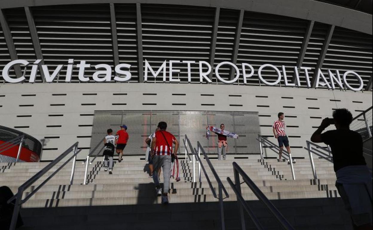 Cánticos racistas contra Vinicius en los alrededores del Metropolitano