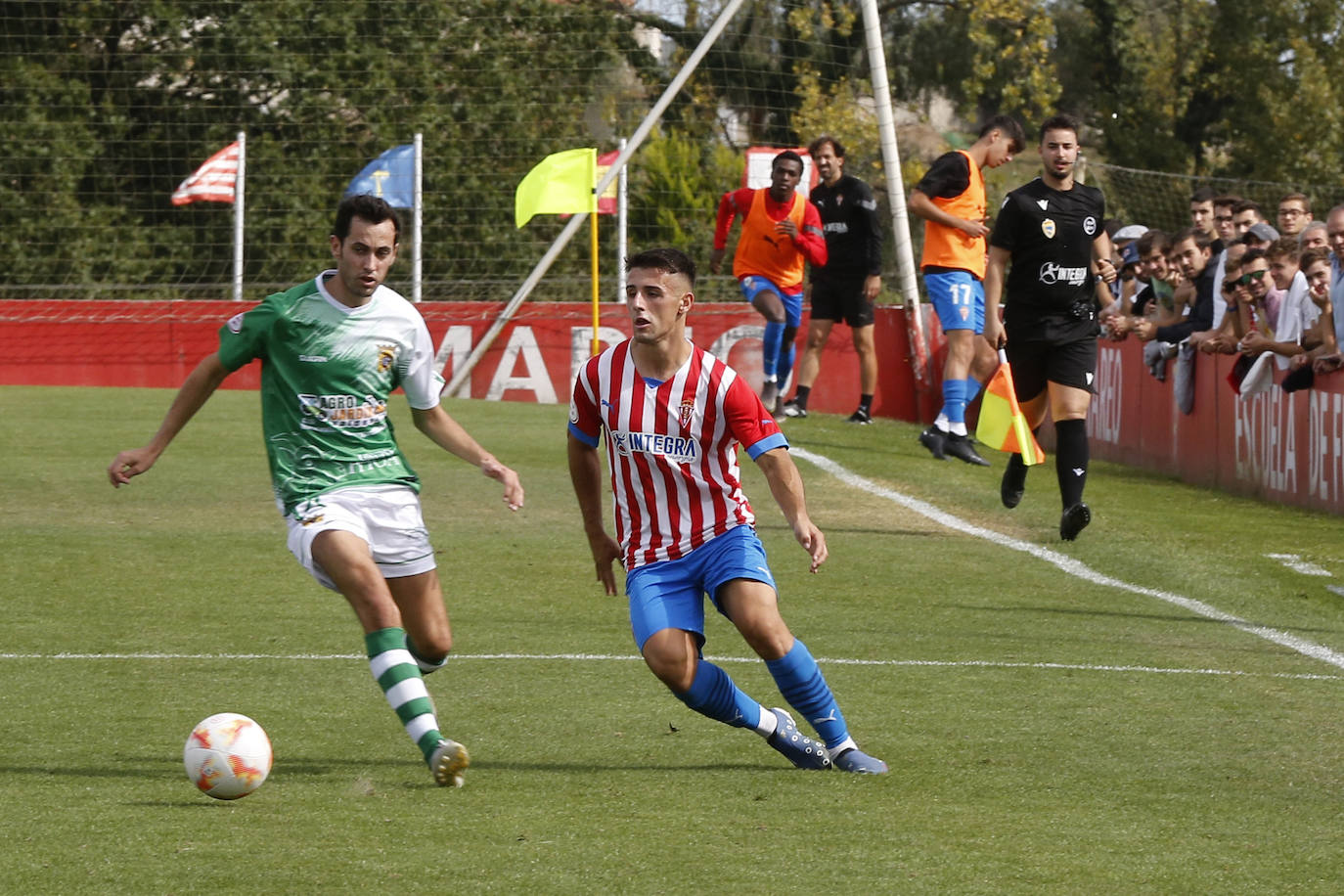 Fotos: Las mejores jugadas del Sporting B - Valdesoto (1-0)