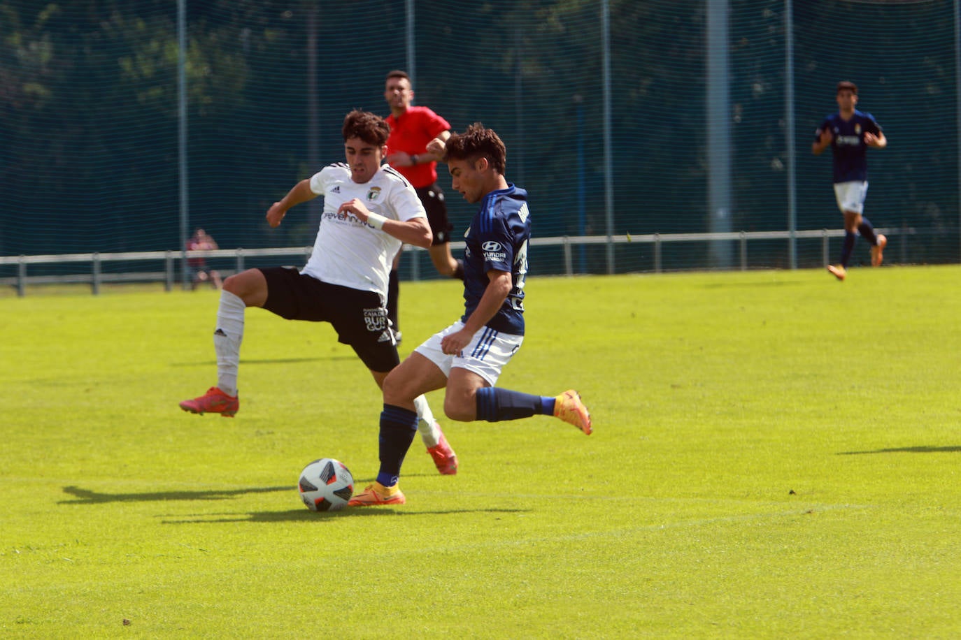 Fotos: Las mejores jugadas del Vetusta - Burgos