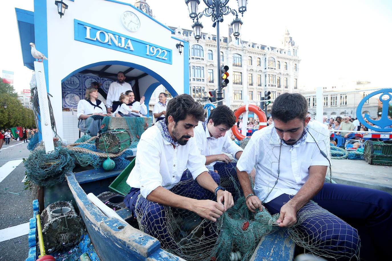 Fotos: Todas las imágenes del desfile del Día de América en Oviedo