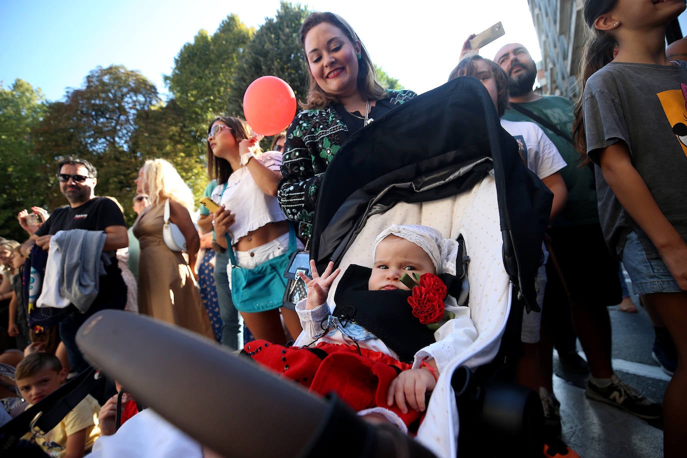 Fotos: Todas las imágenes del desfile del Día de América en Oviedo