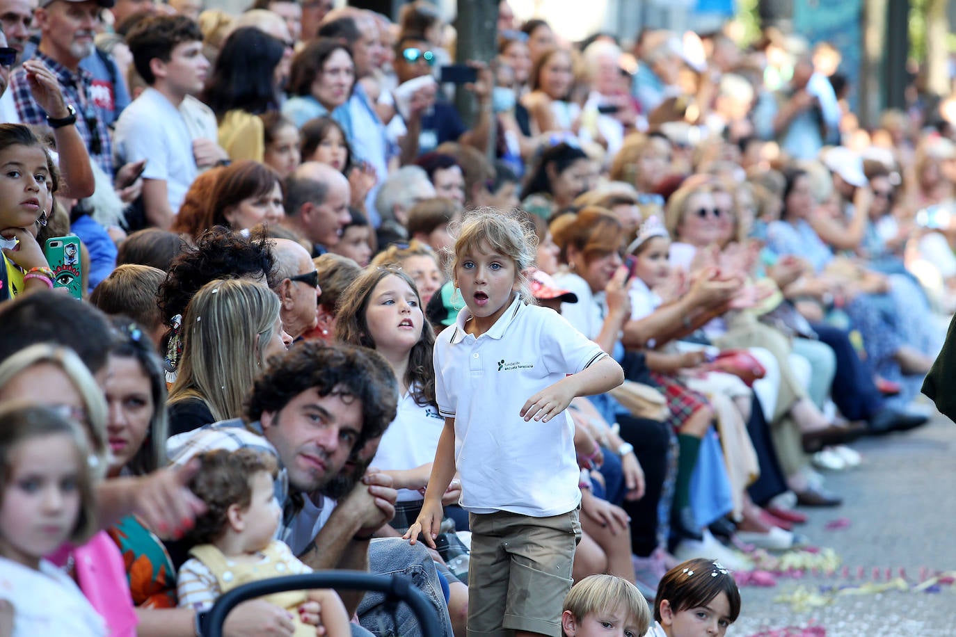 Fotos: Todas las imágenes del desfile del Día de América en Oviedo