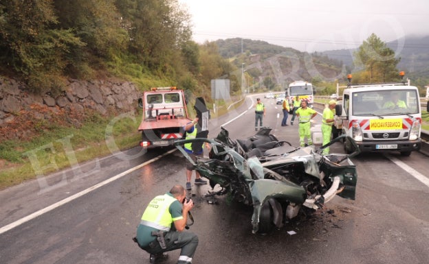 Fotos: Grave accidente en la A-66 a la altura de Soto de Ribera