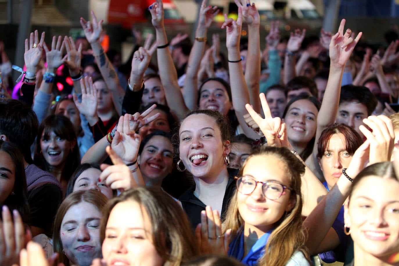 Fotos: Una última noche de conciertos para todos los estilos en Oviedo