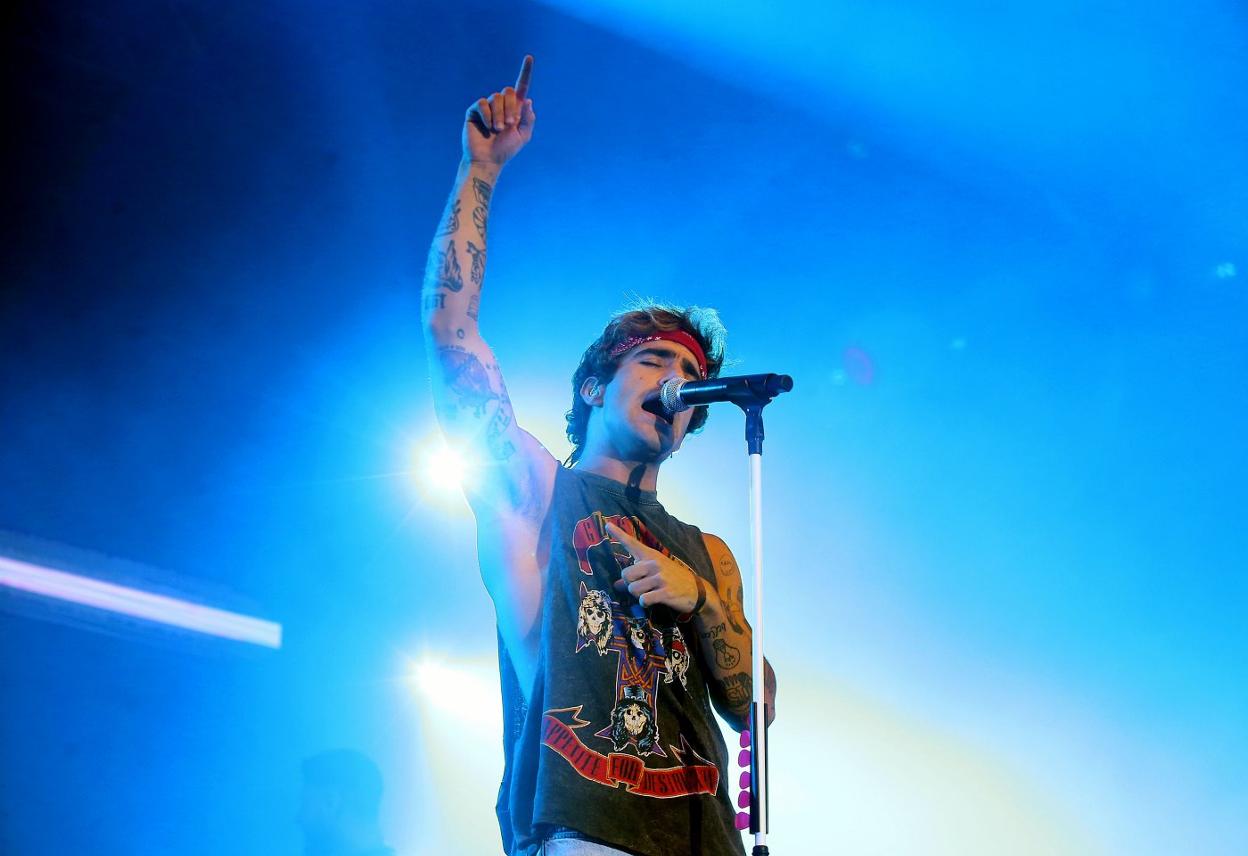 Álvaro de Luna fue el primero en salir al escenario.