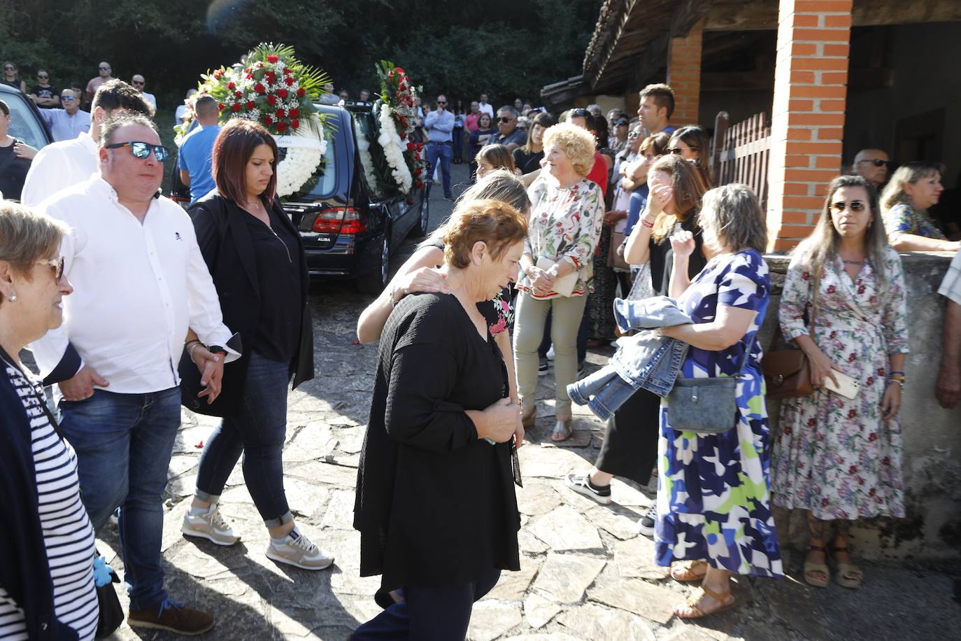 Fotos: Emoción para despedir a Juanjo, «un chico de diez y muy querido»