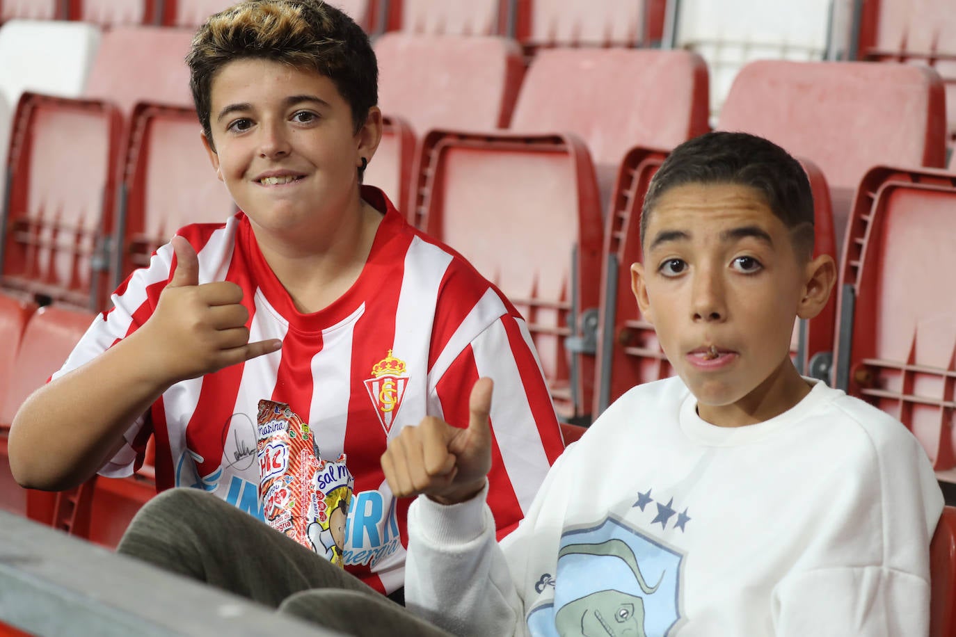 Fotos: ¿Estuviste en el Sporting - Ibiza? ¡Búscate!