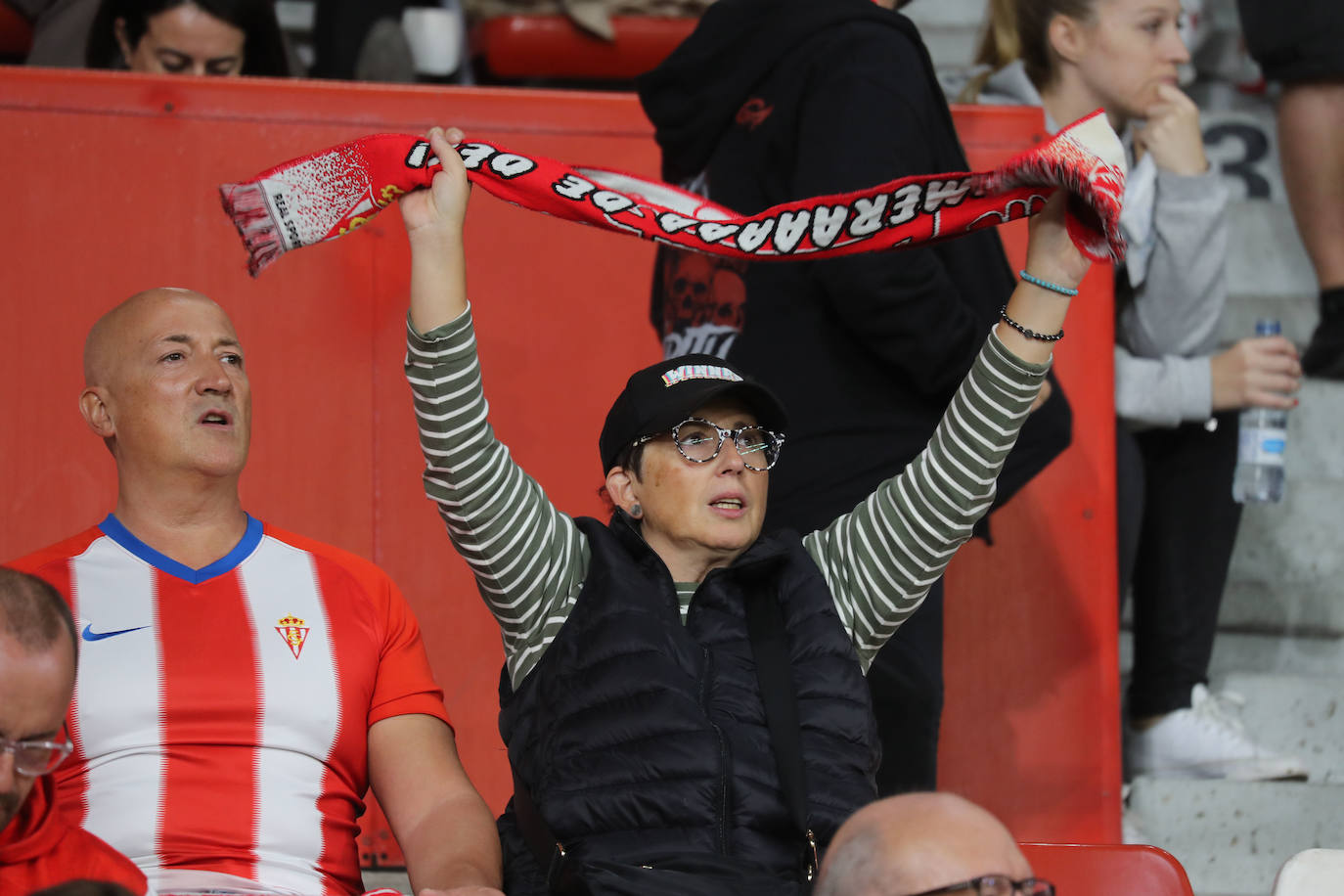 Fotos: ¿Estuviste en el Sporting - Ibiza? ¡Búscate!