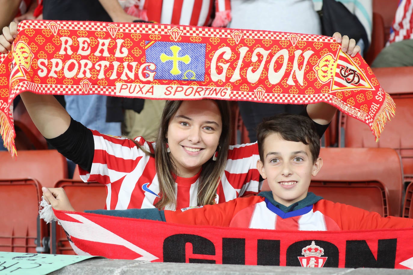 Fotos: ¿Estuviste en el Sporting - Ibiza? ¡Búscate!