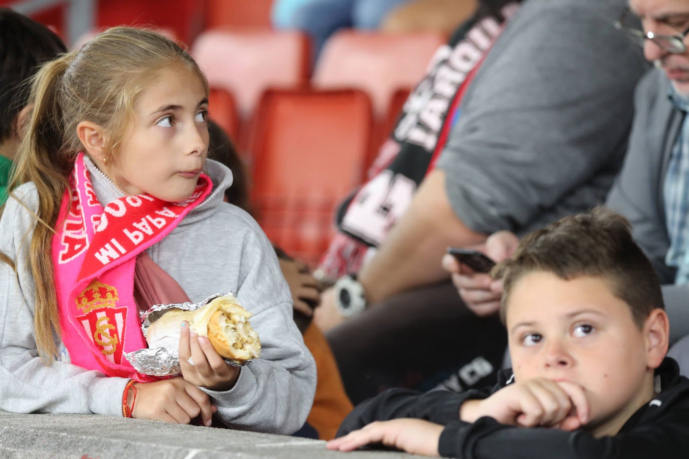 Fotos: ¿Estuviste en el Sporting - Ibiza? ¡Búscate!