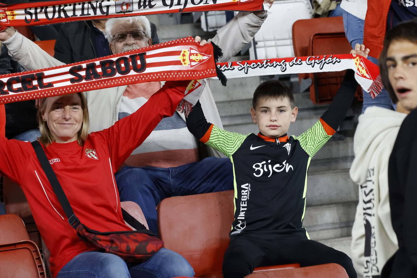 Fotos: ¿Estuviste en el Sporting - Ibiza? ¡Búscate!