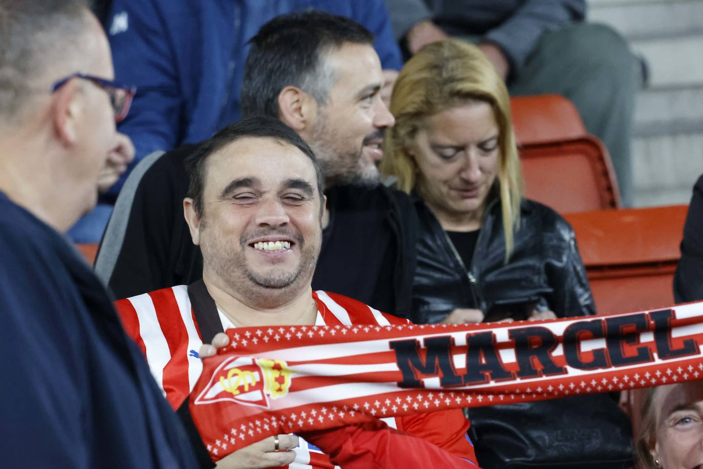 Fotos: ¿Estuviste en el Sporting - Ibiza? ¡Búscate!