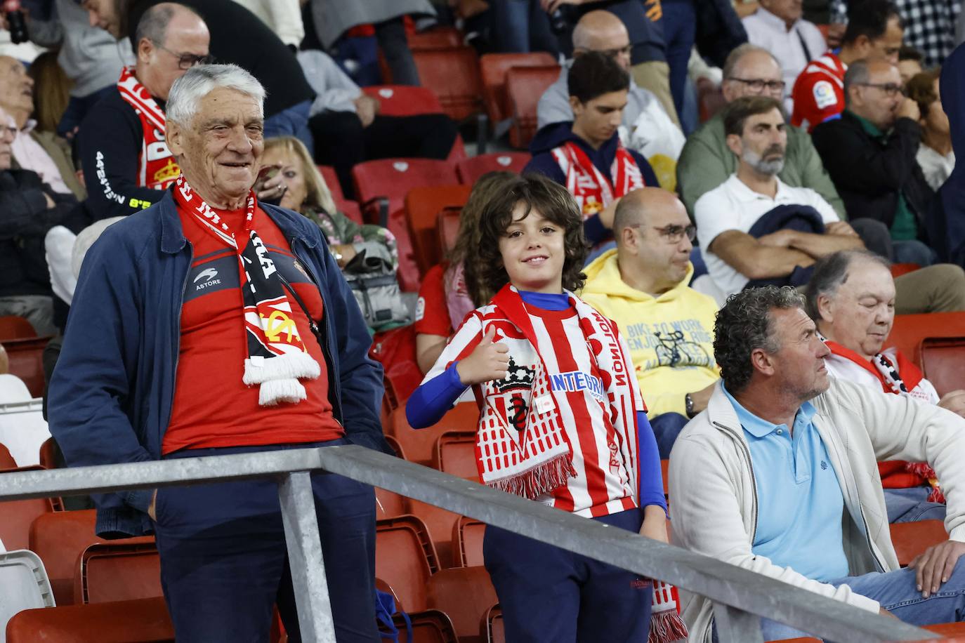 Fotos: ¿Estuviste en el Sporting - Ibiza? ¡Búscate!