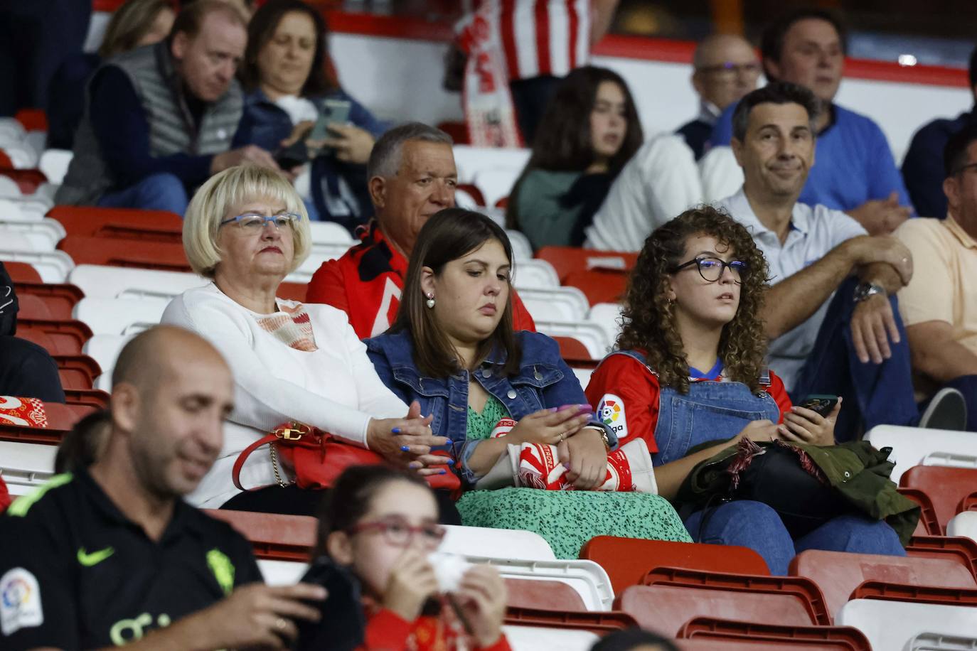 Fotos: ¿Estuviste en el Sporting - Ibiza? ¡Búscate!