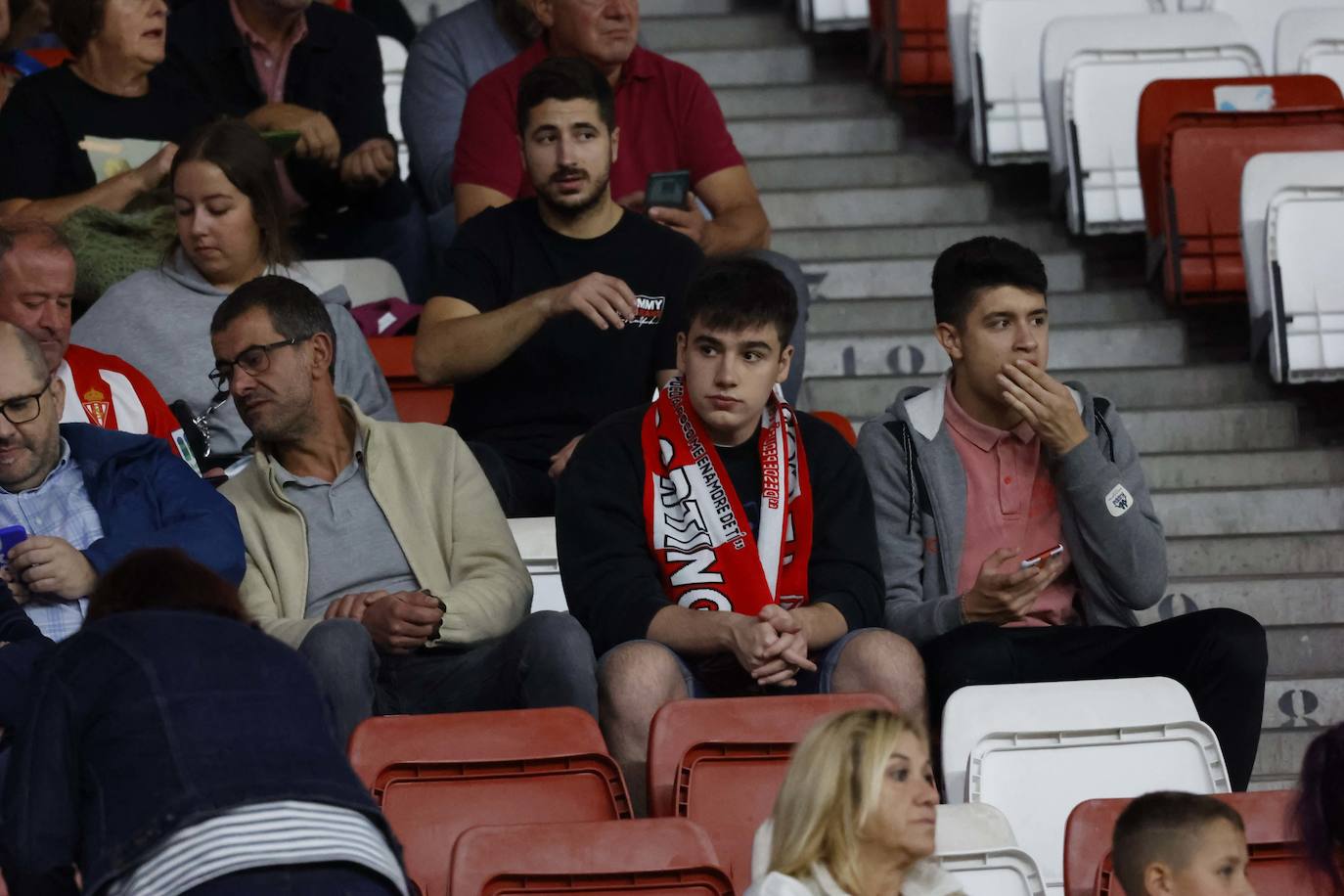 Fotos: ¿Estuviste en el Sporting - Ibiza? ¡Búscate!