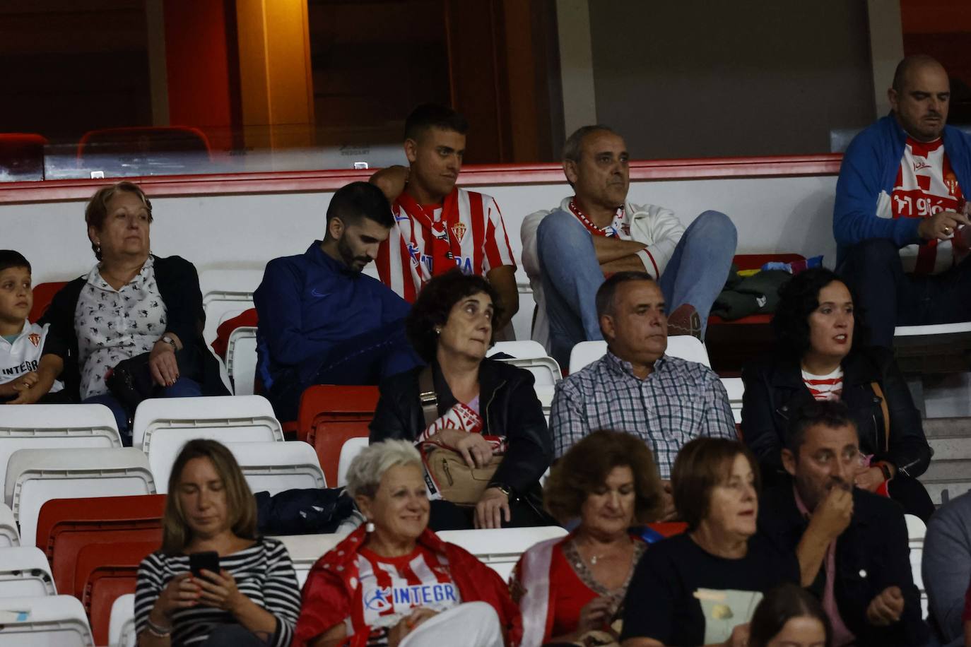 Fotos: ¿Estuviste en el Sporting - Ibiza? ¡Búscate!