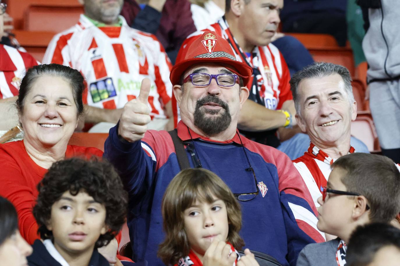 Fotos: ¿Estuviste en el Sporting - Ibiza? ¡Búscate!