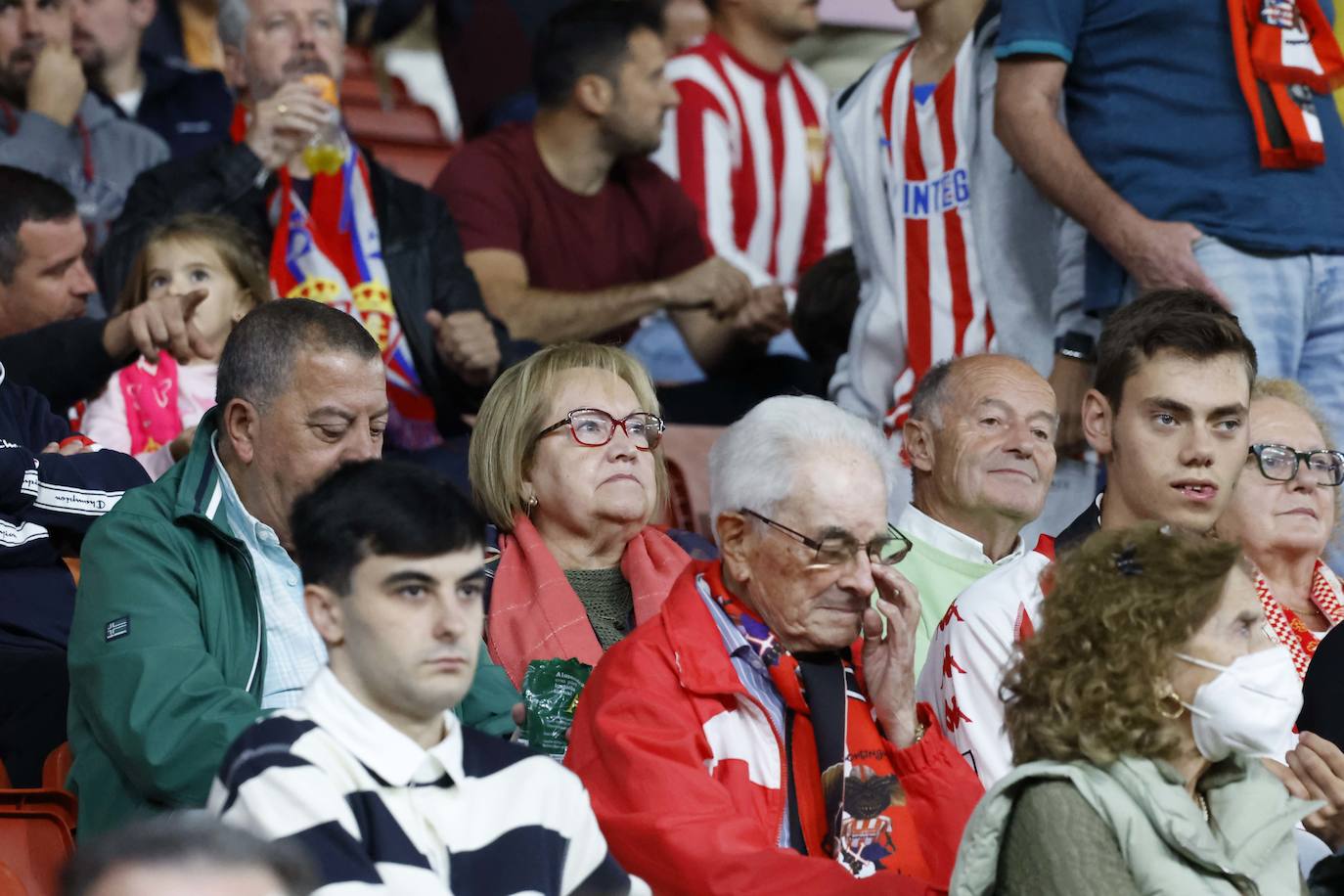 Fotos: ¿Estuviste en el Sporting - Ibiza? ¡Búscate!