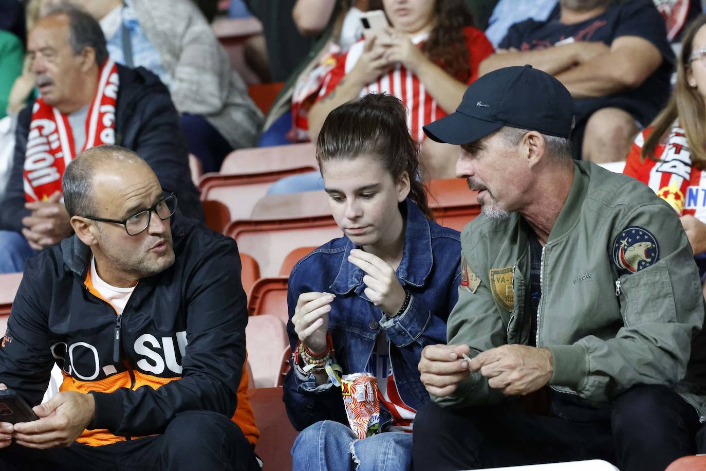 Fotos: ¿Estuviste en el Sporting - Ibiza? ¡Búscate!