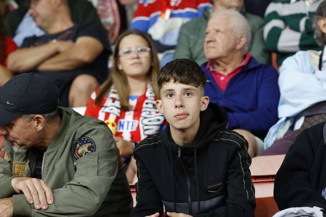 Fotos: ¿Estuviste en el Sporting - Ibiza? ¡Búscate!