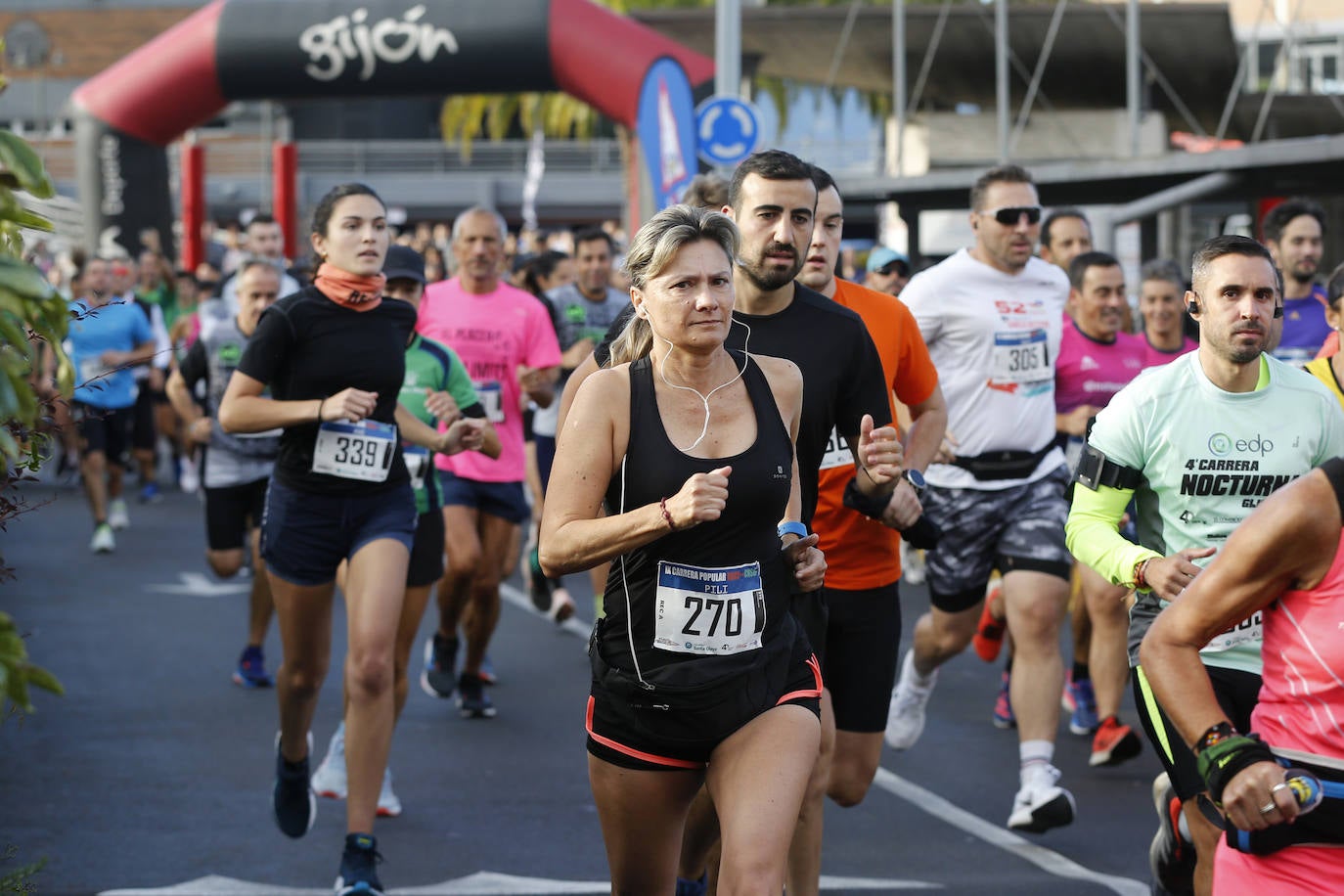 Fotos: Multitudinaria carrera popular del Grupo Covadonga y Santa Olaya