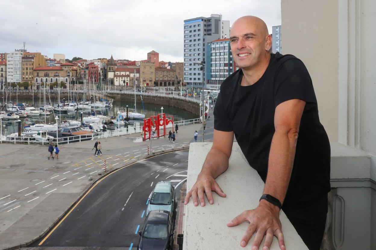 El secretario general del PSOE de Gijón, Monchu García. 