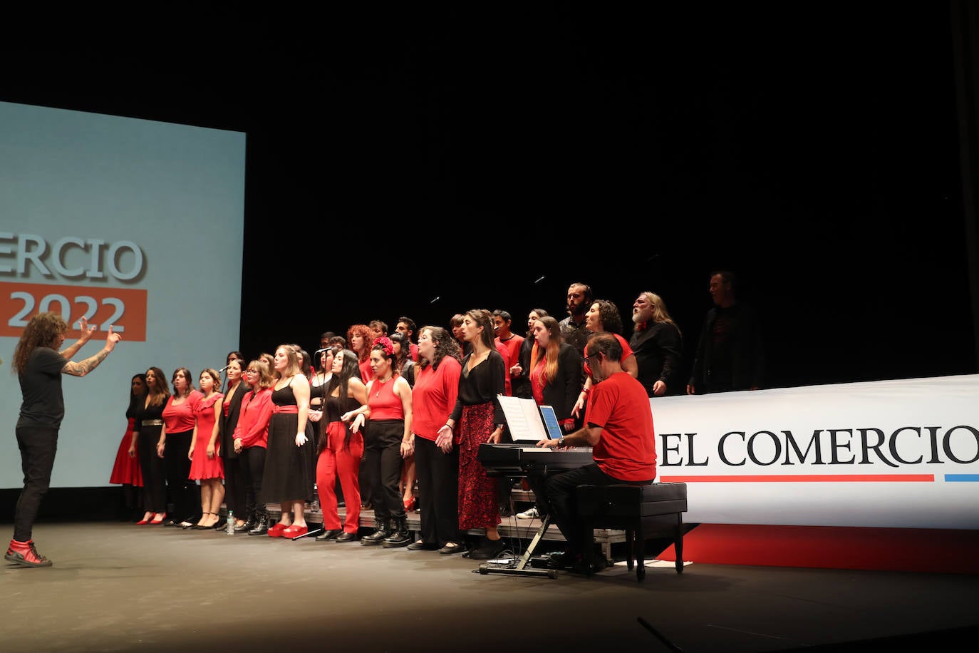 Fotos: EL COMERCIO premia al «mejor retablo de una Asturias que sabe trabajar por el futuro»