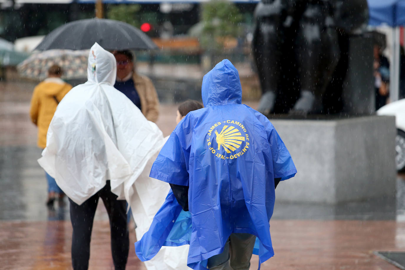 Fotos: Asturias bajo el paraguas