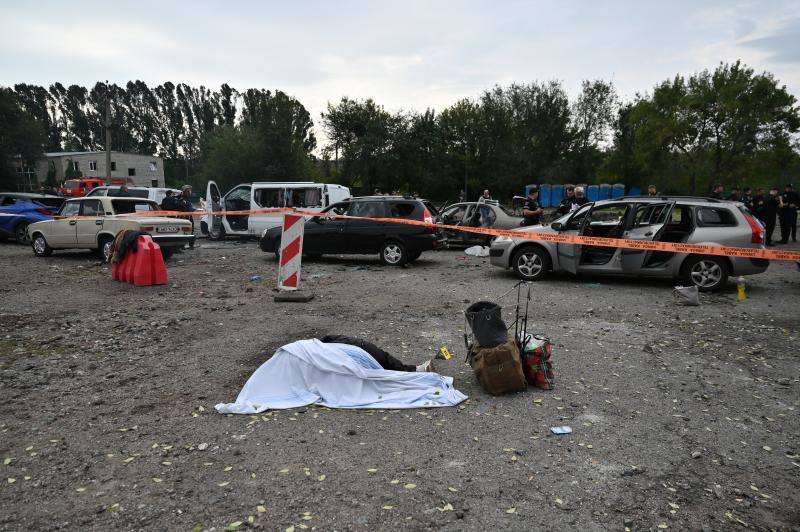 Fotos: Al menos 25 muertos en un ataque ruso a un «convoy humanitario» en Zaporiyia