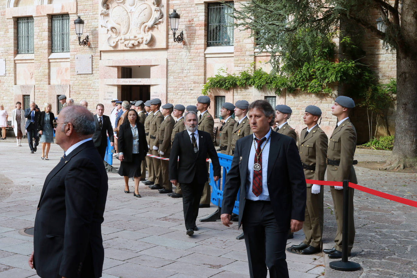 Fotos: Multitudinaria jura de bandera civil en Covadonga
