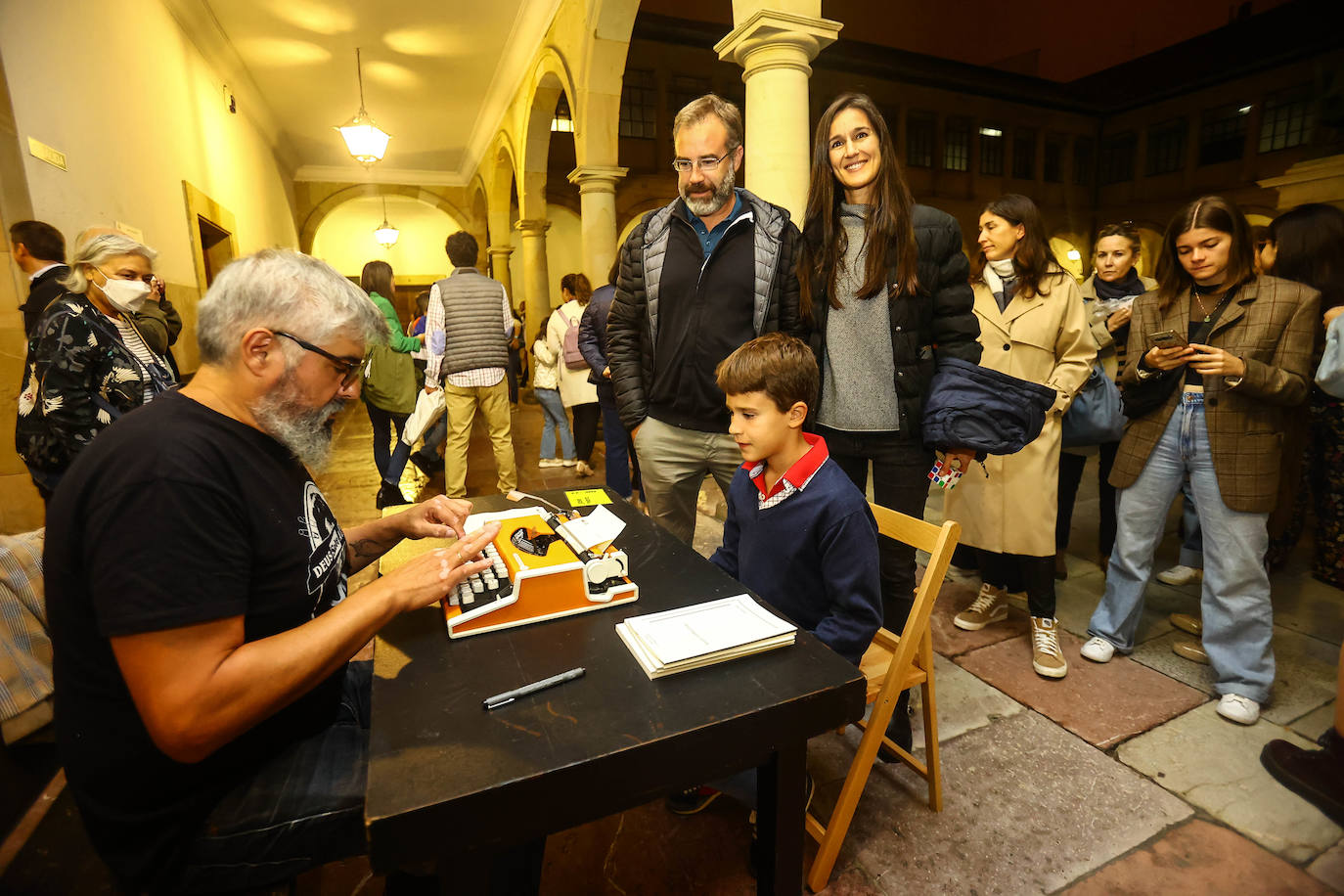 Fotos: Una Noche Blanca &#039;redonda&#039; llena las calles de cultura y colas