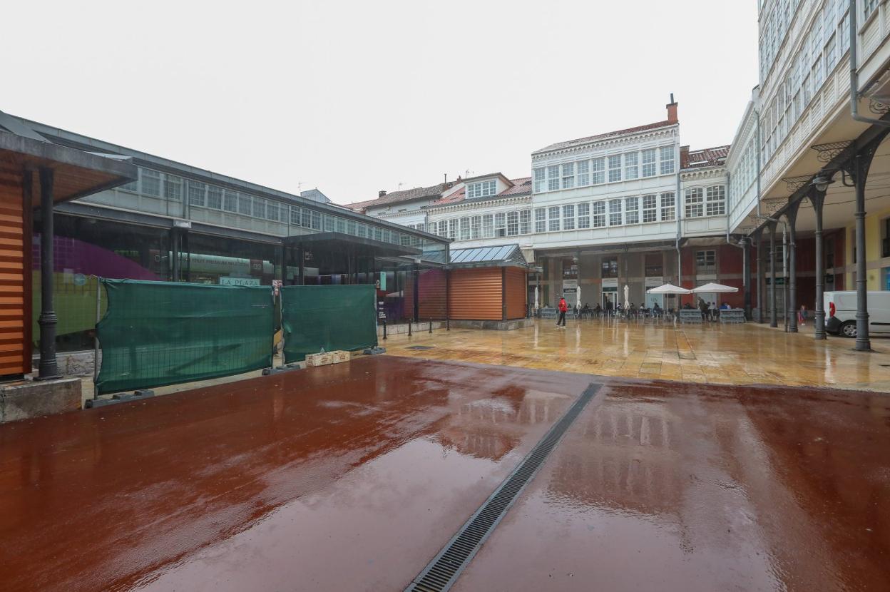 Obras de sustitución del pavimento de la Plaza de los Hermanos Orbón. 