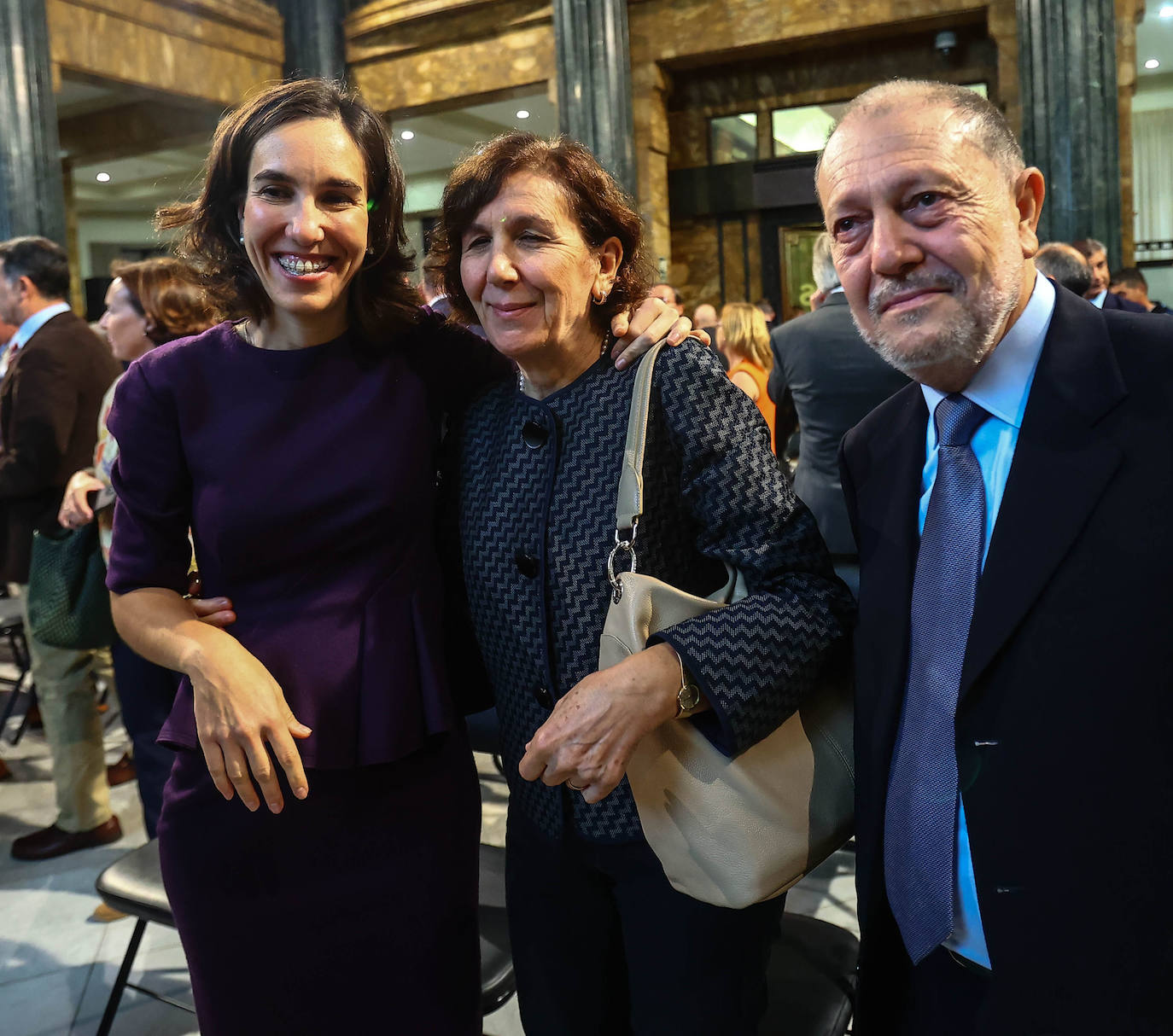 Fotos: Elena Manresa recibe el XXI Premio Fundación Banco Sabadell a la Investigación Económica