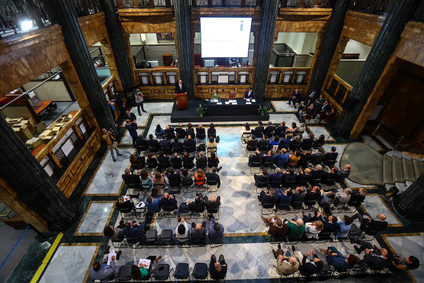 Fotos: Elena Manresa recibe el XXI Premio Fundación Banco Sabadell a la Investigación Económica