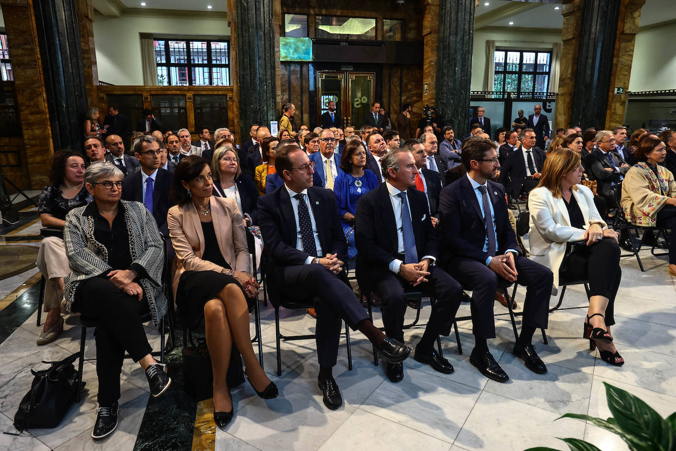 Fotos: Elena Manresa recibe el XXI Premio Fundación Banco Sabadell a la Investigación Económica