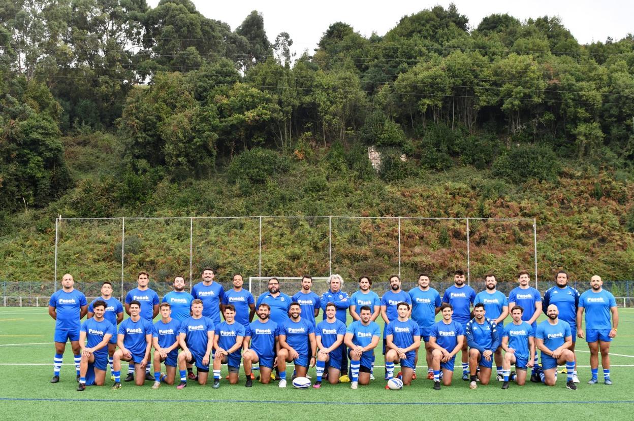 Plantilla del Pasek Belenos que este mediodía disputará su primer partido de División de Honor en el Muro de Zaro frente al Gernika. 