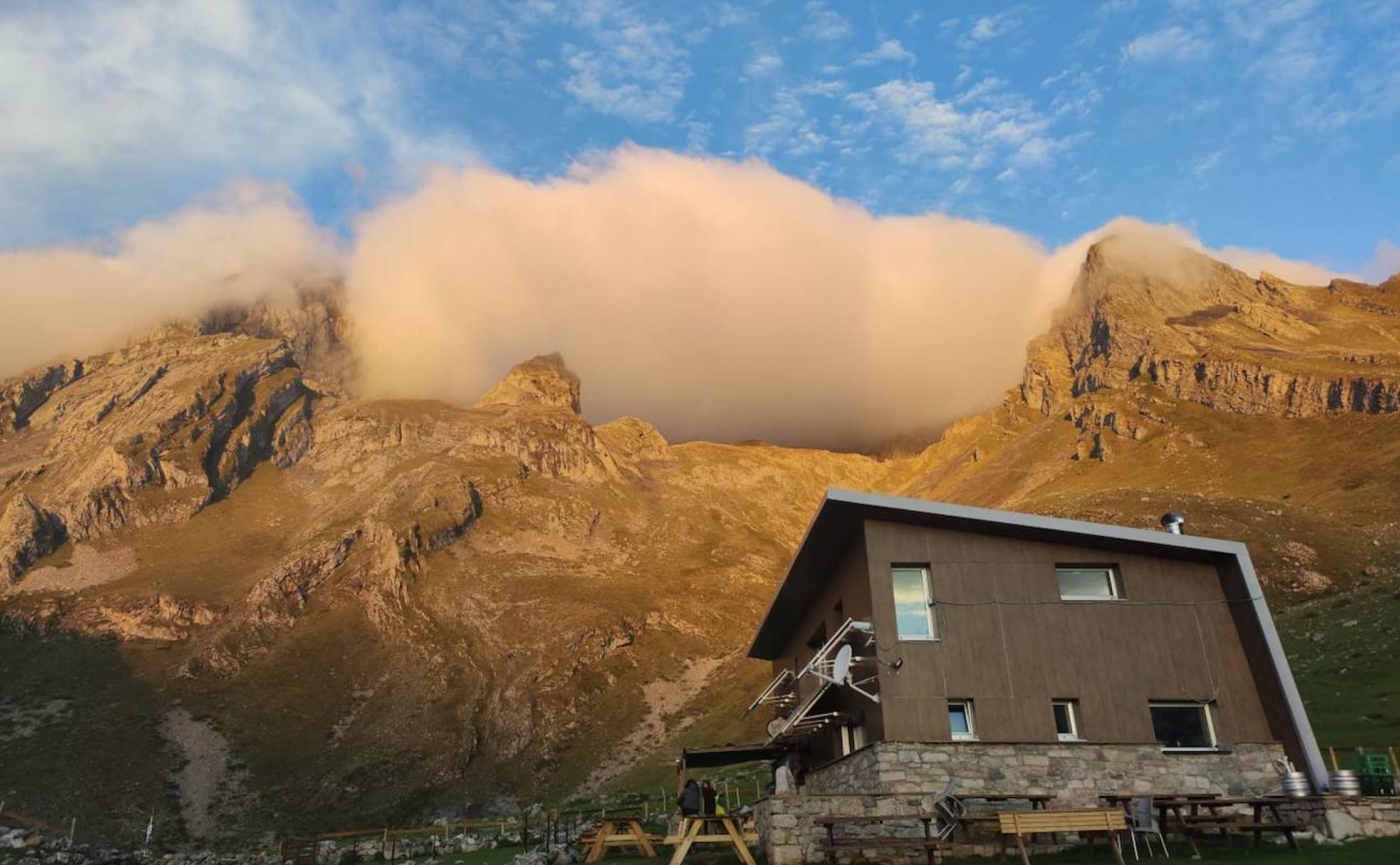 El refugio de montaña del Meicín, situado a 1560 metros de altitud. 