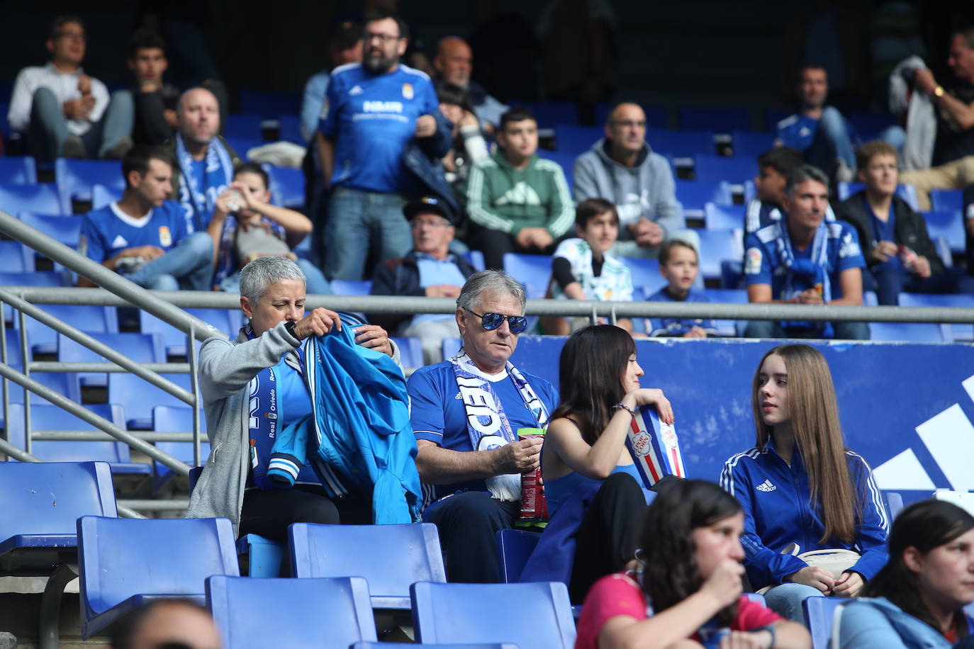 Fotos: ¿Estuviste en el Real Oviedo - Huesca en el Carlos Tartiere?¡Búscate!