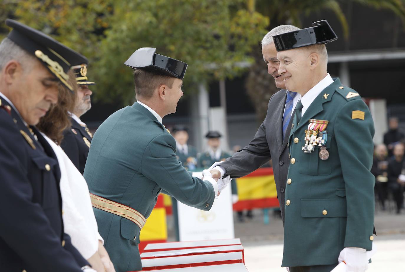 Fotos: La Guardia Civil de Gijón celebra el Pilar