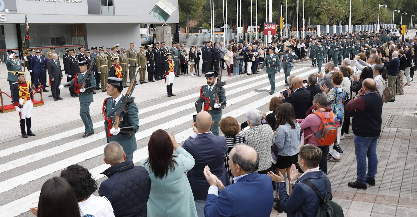 Fotos: La Guardia Civil de Gijón celebra el Pilar