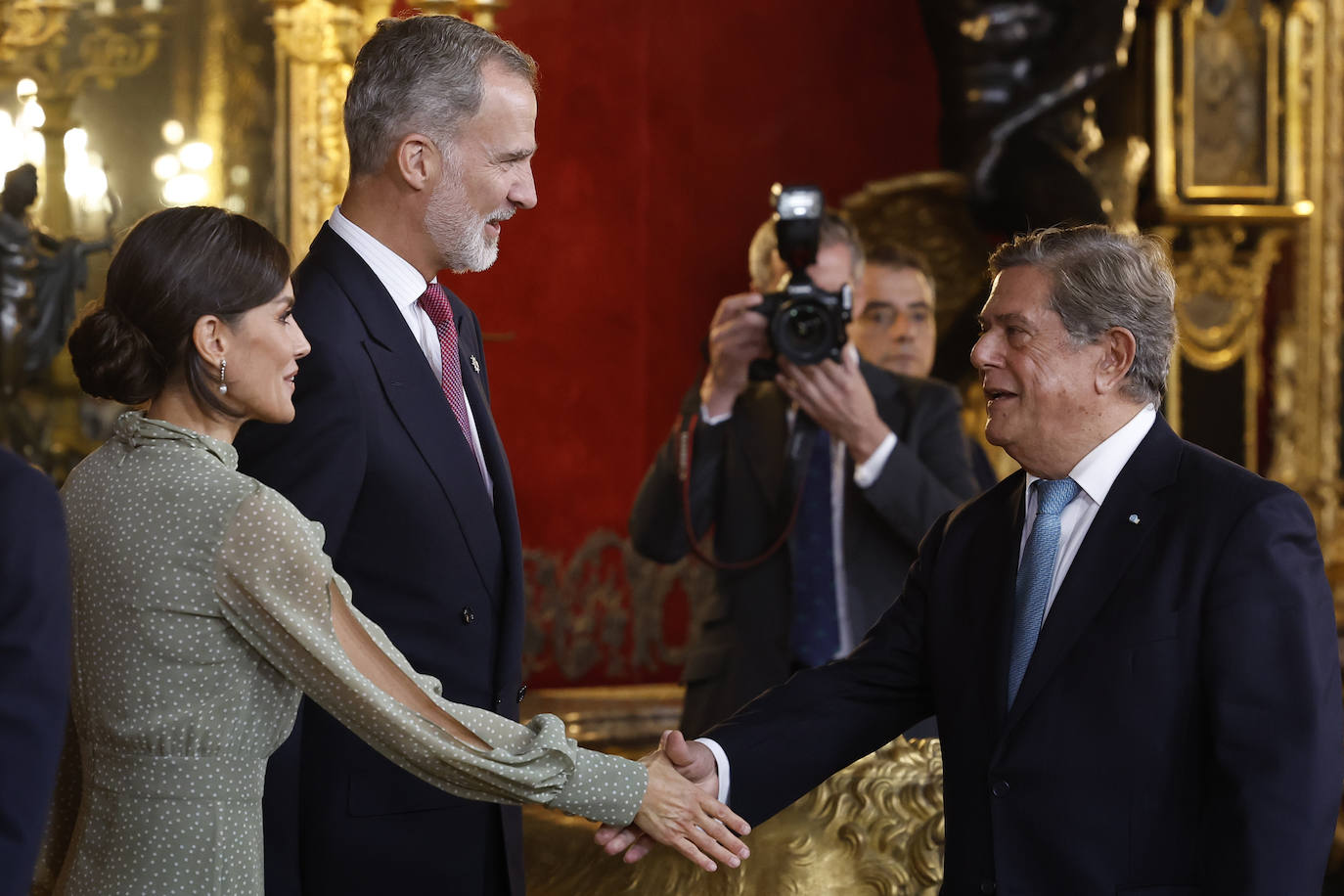 Fotos: Así ha sido la recepción a las autoridades en el Palacio Real