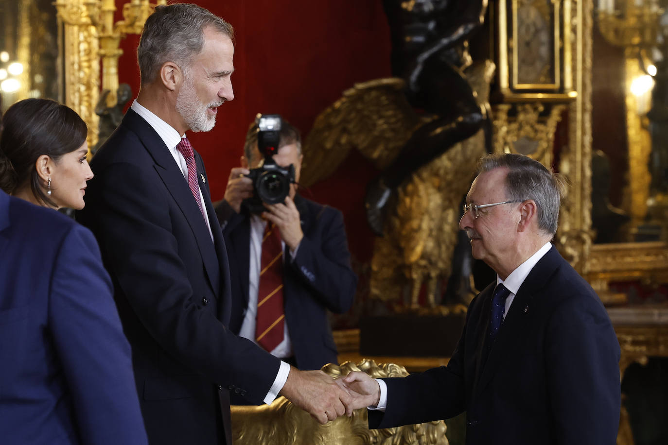 Fotos: Así ha sido la recepción a las autoridades en el Palacio Real