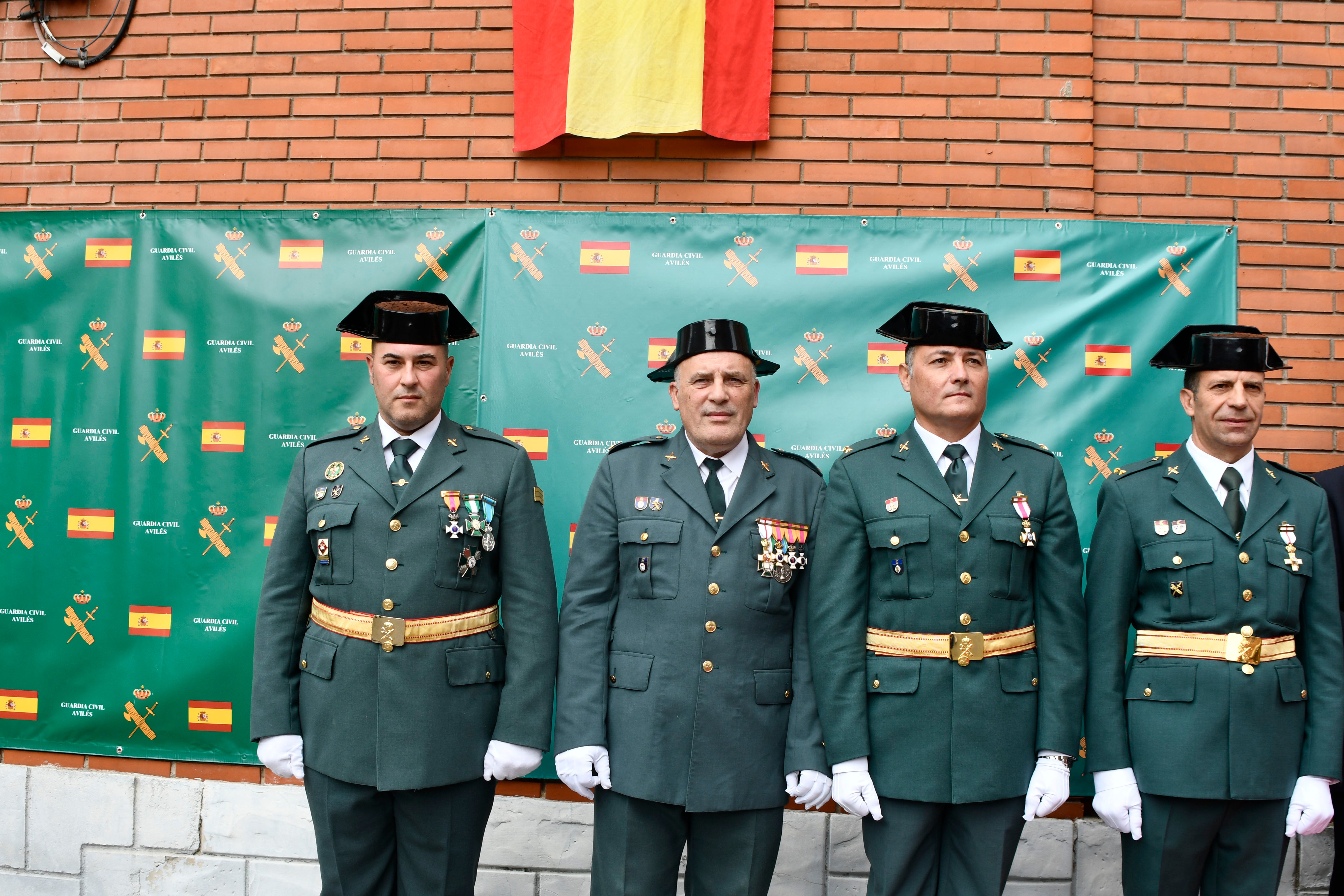 Fotos: La Guardia Civil festeja el Pilar en Bustiello
