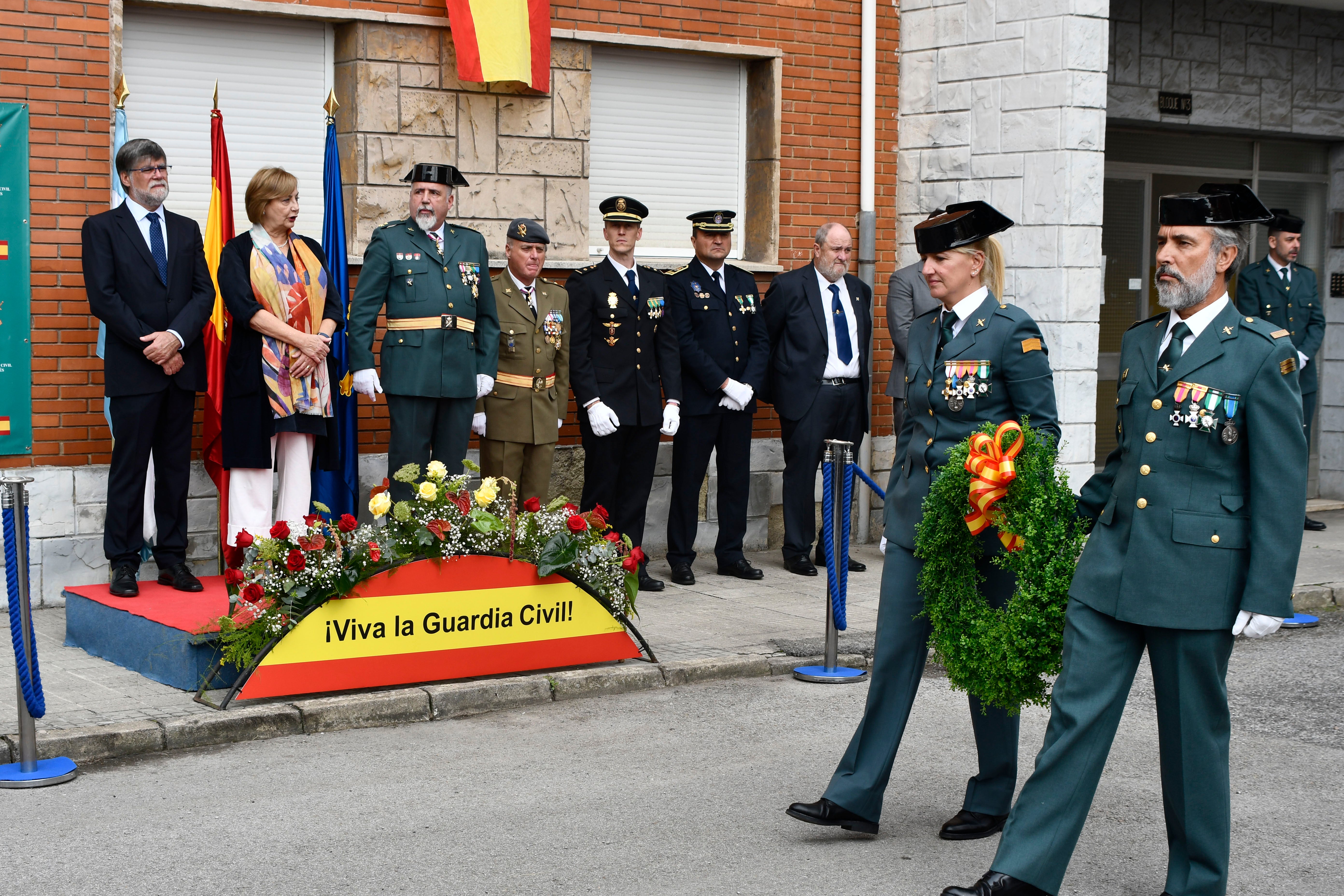 Fotos: La Guardia Civil festeja el Pilar en Bustiello