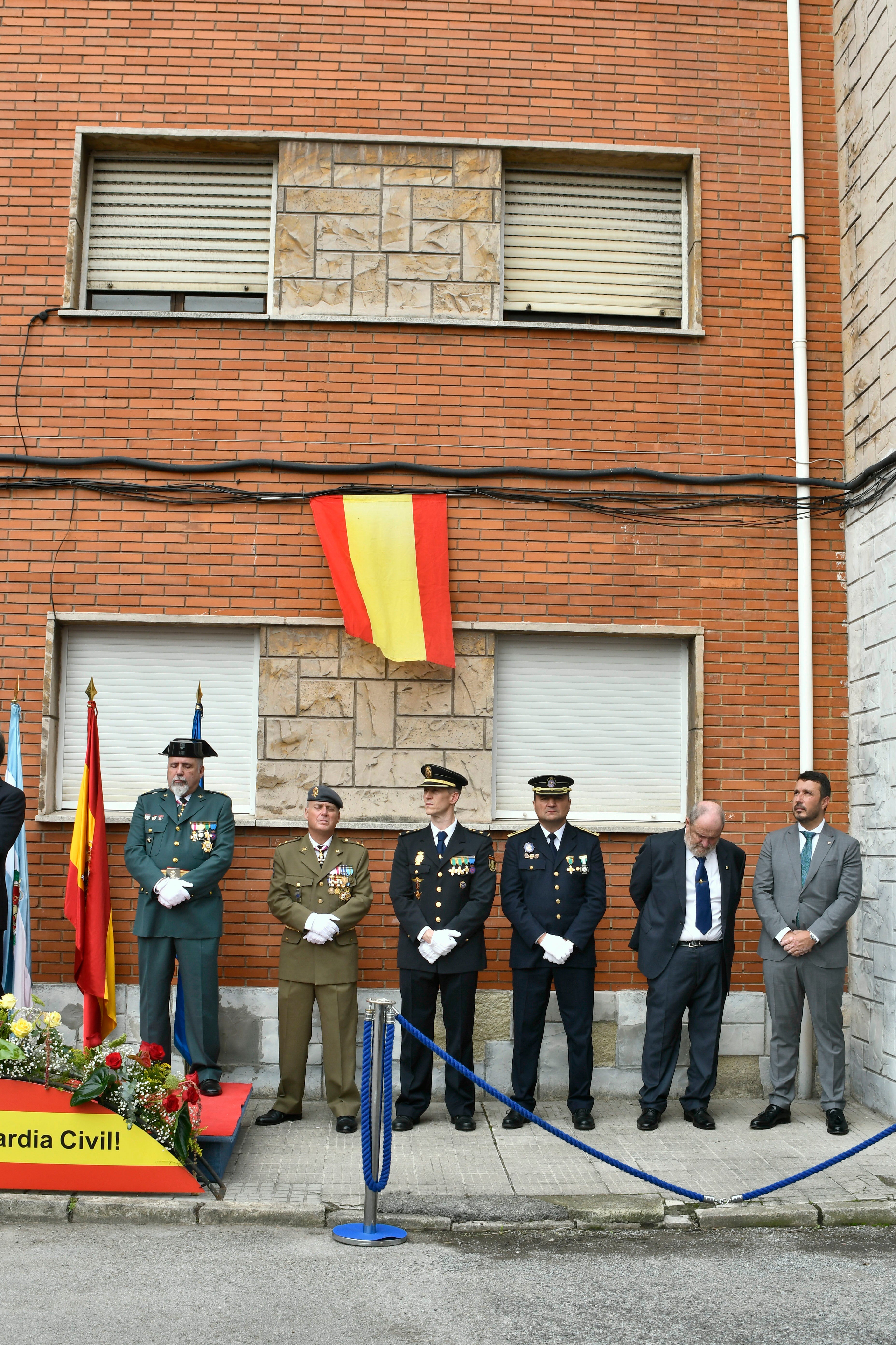 Fotos: La Guardia Civil festeja el Pilar en Bustiello